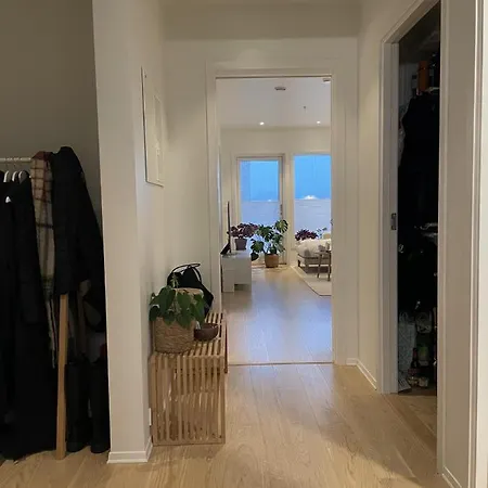 Modern Apartment Nearby City Centrum Тромсё Экстерьер фото